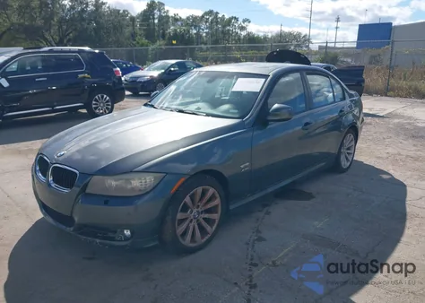 2011 BMW 328I xDrive z USA, uszkodzony, nr VIN WBAPK5C57BA657840